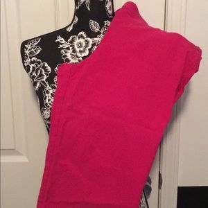 89th & Madison Women’s Hot Pink Dressy Capri’s